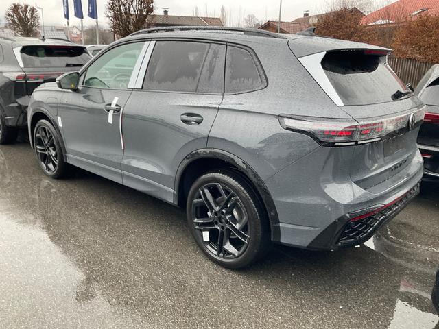 Volkswagen Tiguan 1.5 TSI eHybrid 200 kW R-Line Black, Pano, IQ.Light, 20-Zoll, AHK, AreaView 