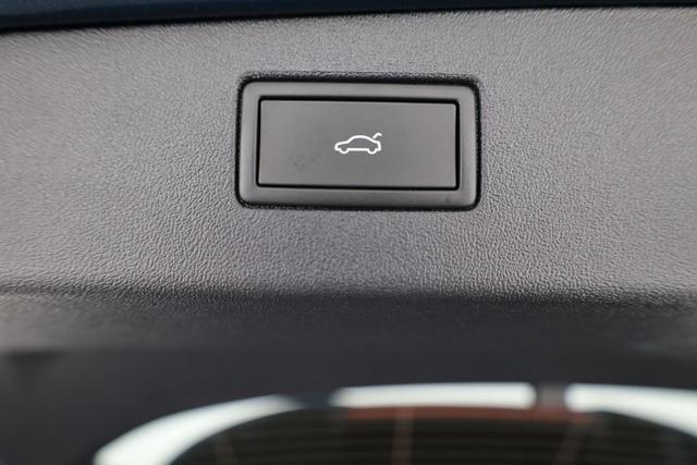 Volkswagen Tiguan 1.5 TSI eHybrid 200 kW R-Line Black, Pano, IQ.Light, 20-Zoll, AHK, AreaView 