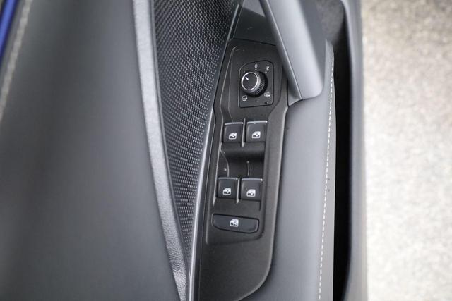 Volkswagen Tiguan 1.5 TSI eHybrid 200 kW R-Line Black, Pano, IQ.Light, 20-Zoll, AHK, AreaView 