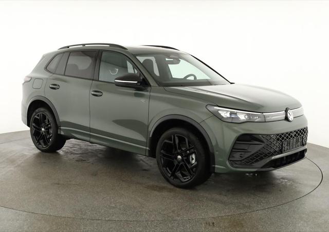 Volkswagen Tiguan - 1.5 TSI eHybrid 200 kW R-Line Black, Pano, IQ.Light, 20-Zoll, AHK, AreaView