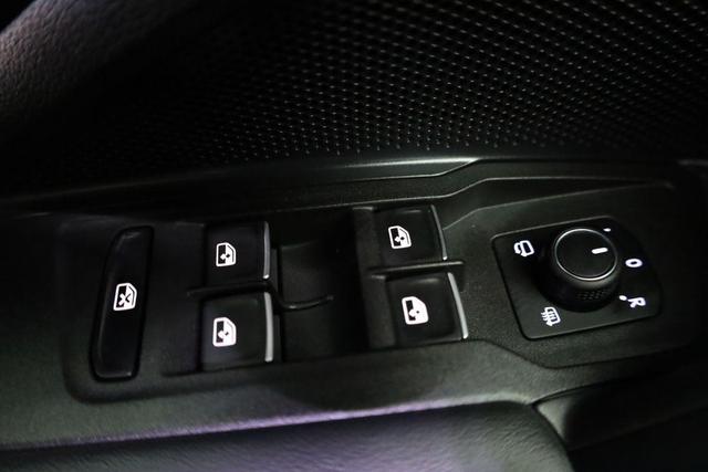 Volkswagen Tiguan 1.5 TSI eHybrid 200 kW R-Line Black, Pano, IQ.Light, 20-Zoll, AHK, AreaView 