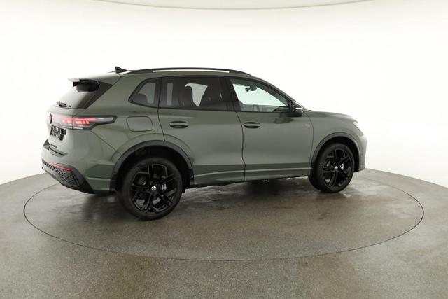 Volkswagen Tiguan 1.5 TSI eHybrid 200 kW R-Line Black, Pano, IQ.Light, 20-Zoll, AHK, AreaView 