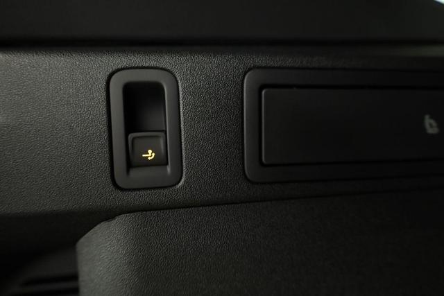 Volkswagen Tiguan 1.5 TSI eHybrid 200 kW R-Line Black, Pano, IQ.Light, 20-Zoll, AHK, AreaView, Leder Varenna 