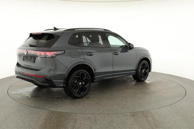 Volkswagen Tiguan 1.5 TSI eHybrid 200 kW R-Line Black, Pano, IQ.Light, 20-Zoll, AHK, AreaView, Leder Varenna 