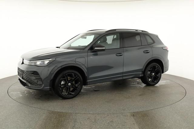 Volkswagen Tiguan 1.5 TSI eHybrid 200 kW R-Line Black, Pano, IQ.Light, 20-Zoll, AHK, AreaView, Leder Varenna 