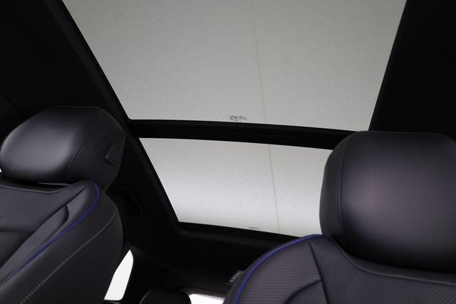 Volkswagen Tiguan 1.5 TSI eHybrid 200 kW R-Line Black, Pano, IQ.Light, 20-Zoll, AHK, AreaView, Leder Varenna 