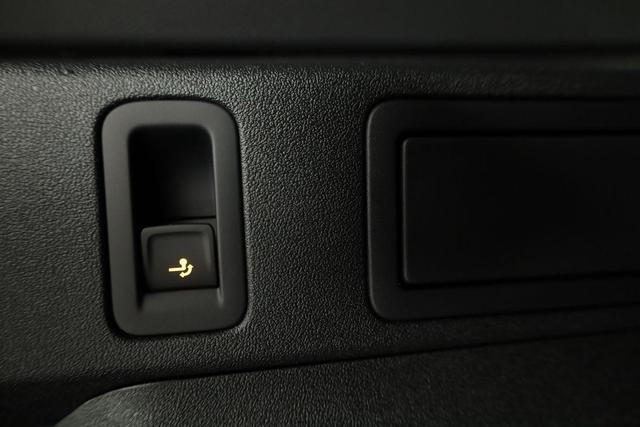 Volkswagen Tiguan 1.5 TSI eHybrid 200 kW R-Line Black, Pano, IQ.Light, 20-Zoll, AHK, AreaView, Leder Varenna 