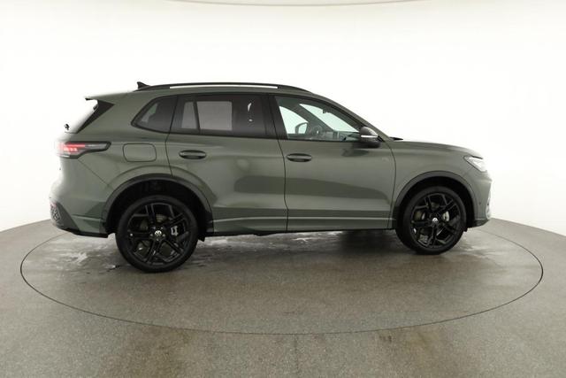 Volkswagen Tiguan 1.5 TSI eHybrid 200 kW R-Line Black, Pano, IQ.Light, 20-Zoll, AHK, AreaView, Leder Varenna 