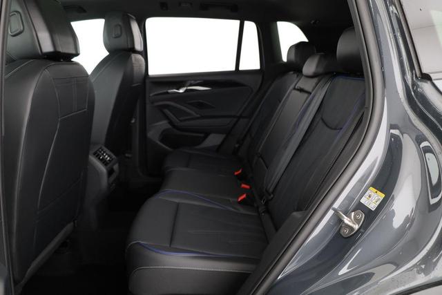 Volkswagen Tiguan 1.5 TSI eHybrid 200 kW R-Line Black, Pano, 20-Zoll, AHK, AreaView, Leder Varenna 