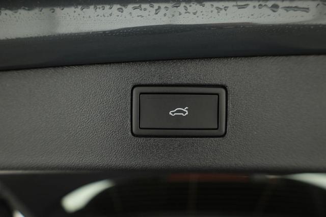 Volkswagen Tiguan 1.5 TSI eHybrid 200 kW R-Line Black, Pano, 20-Zoll, AHK, AreaView, Leder Varenna 