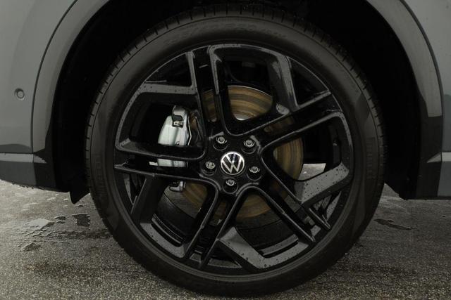 Volkswagen Tiguan 1.5 TSI eHybrid 200 kW R-Line Black, Pano, 20-Zoll, AHK, AreaView, Leder Varenna 