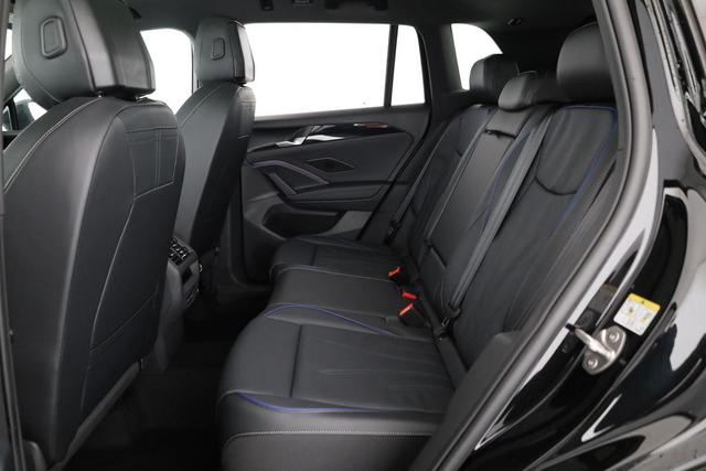 Volkswagen Tiguan 1.5 TSI eHybrid 200 kW R-Line Black, Pano, IQ.Light, 20-Zoll, AHK, AreaView, Leder Varenna 