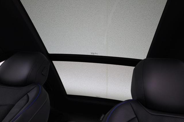 Volkswagen Tiguan 1.5 TSI eHybrid 200 kW R-Line Black, Pano, IQ.Light, 20-Zoll, AHK, AreaView, Leder Varenna 