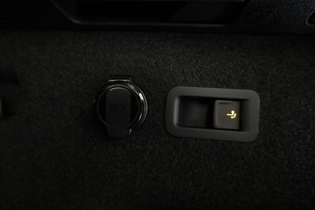 Volkswagen Tayron 1.5 TSI eHybrid 150 kW Life Life, Pano, HuD, AHK, AreaView, Side, Navi, Winter, 5-J. Garantie 