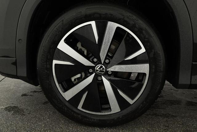 Volkswagen Tayron 1.5 TSI eHybrid 150 kW Life Life, Pano, HuD, AHK, AreaView, Side, Navi, Winter, 5-J. Garantie 