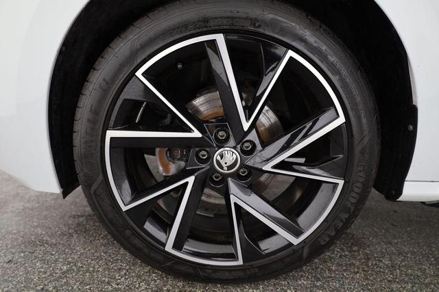 Skoda Kamiq Monte Carlo 1.5 TSI Carlo, Pano, Kamera, Side, ACC, FS-beheizbar, 18-Zoll, Winter 