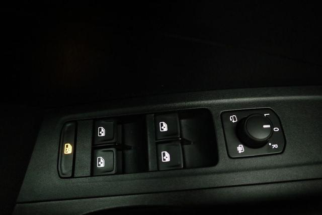 Skoda Fabia Selection 1.0 TSI DSG Selection, LED, Kamera, Side, ACC, Winter, Ladeboden, sofort 