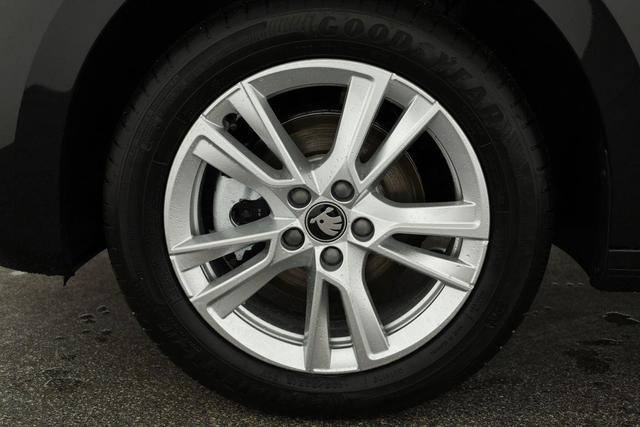 Skoda Fabia Selection 1.0 TSI DSG Selection, LED, Kamera, Side, ACC, Winter, Ladeboden, sofort 