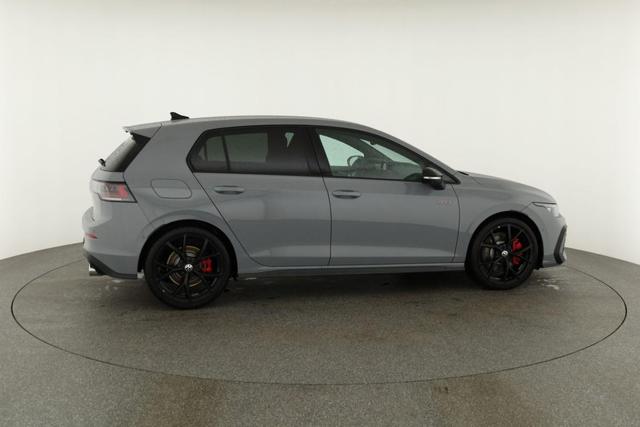 Volkswagen Golf 2.0 TSI 195 kW GTI VIII DSG Black Style, Pano, Navi, Side, Matrix, AreaView, Winter, 19-Zoll 