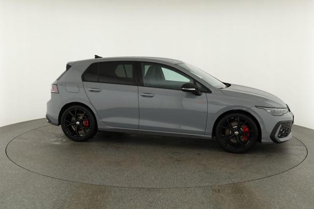 Volkswagen Golf 2.0 TSI 195 kW GTI VIII DSG Black Style, Pano, Navi, Side, Matrix, AreaView, Winter, 19-Zoll 