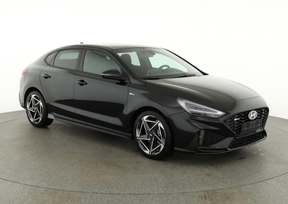 Hyundai i30 N Line 1.5 T-GDI DCT Fastback N-LINE, Navi, 18-Zoll, Kamera, LED, Winter 