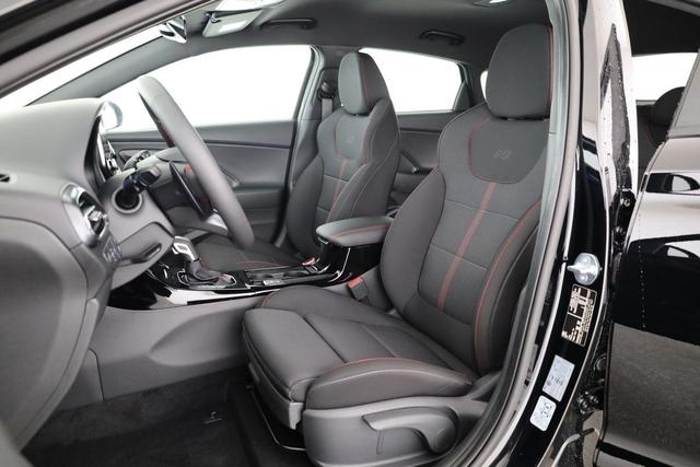 Hyundai i30 N Line 1.5 T-GDI DCT Fastback N-LINE, Navi, 18-Zoll, Kamera, LED, Winter 