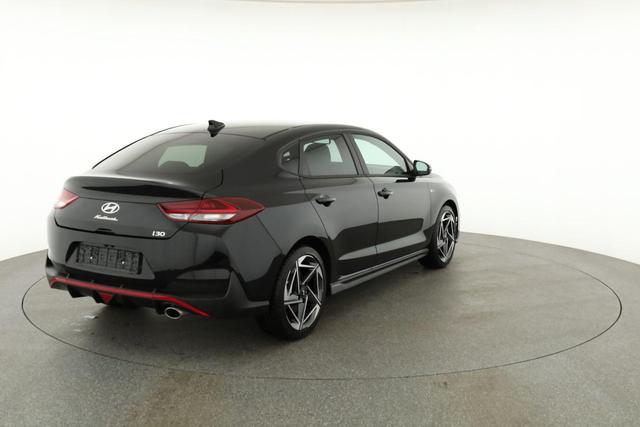 Hyundai i30 N Line 1.5 T-GDI DCT Fastback N-LINE, Navi, 18-Zoll, Kamera, LED, Winter 