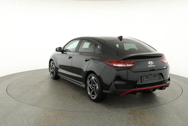 Hyundai i30 N Line 1.5 T-GDI DCT Fastback N-LINE, Navi, 18-Zoll, Kamera, LED, Winter 