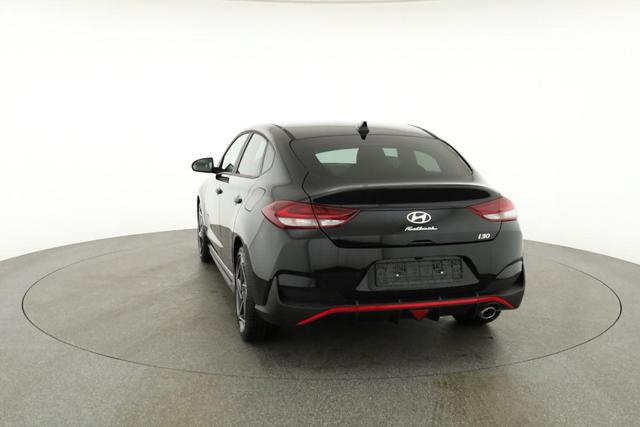 Hyundai i30 N Line 1.5 T-GDI DCT Fastback N-LINE, Navi, 18-Zoll, Kamera, LED, Winter 