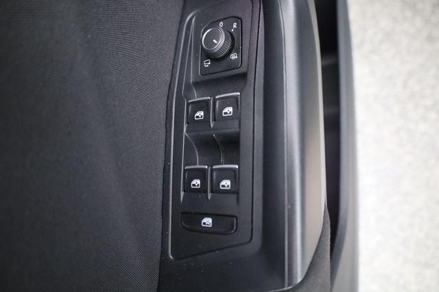 Volkswagen T-Roc United 1.5 TSI DSG, Pano, AHK, Parklenk, Winter, 17-Zoll 