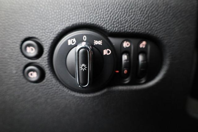 MINI Cooper S 2.0, Leder, LED, Navi, FS-heizbar, 17-Zoll, Pano 