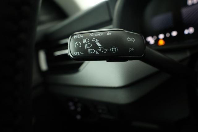 Skoda Scala Essence 1.0 TSI 130 Jahre, Sitzheizung, AppConnect, 16 Zoll, 5 J.-Garantie 