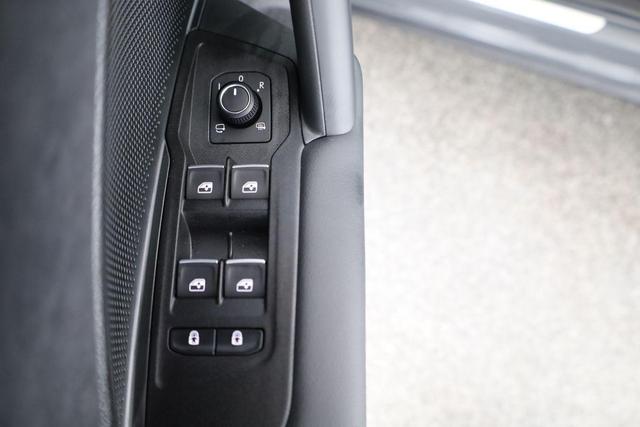 Volkswagen Tayron 1.5 TSI eHybrid 150 kW R-Line Black, Pano, HuD, AHK, AreaView, LED-Plus, Side, Navi, Winter Plus, 5 J.-Garantie 