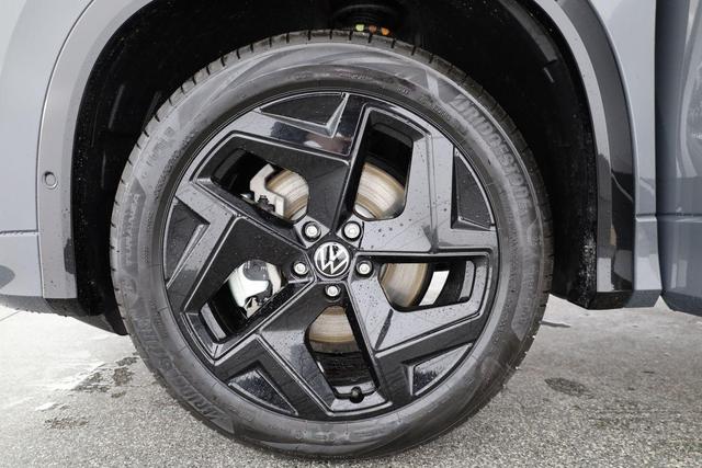 Volkswagen Tayron 1.5 TSI eHybrid 150 kW R-Line Black, Pano, HuD, AHK, AreaView, LED-Plus, Side, Navi, Winter Plus, 5 J.-Garantie 