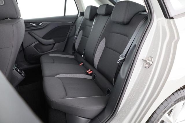 Skoda Scala Essence 1.0 TSI 130 Jahre, Sitzheizung, AppConnect, 16 Zoll, 5 J.-Garantie 