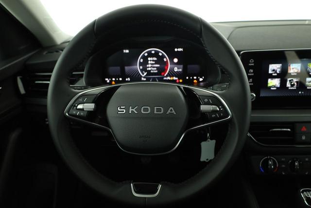 Skoda Scala Essence 1.0 TSI 130 Jahre, Sitzheizung, AppConnect, 16 Zoll, 5 J.-Garantie 