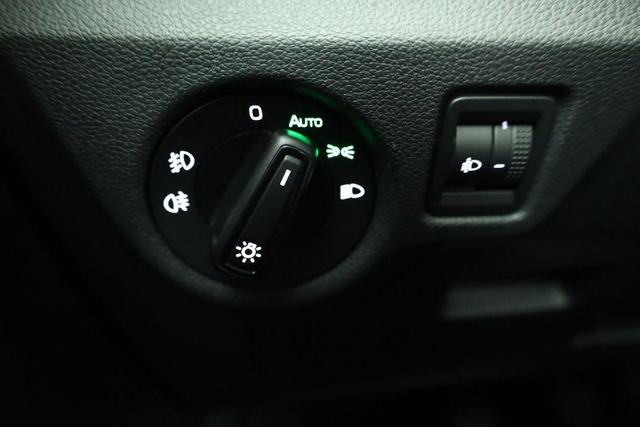 Skoda Scala Essence 1.0 TSI 130 Jahre, Sitzheizung, AppConnect, 16 Zoll, 5 J.-Garantie 