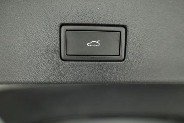 Volkswagen Tayron 1.5 TSI eHybrid 150 kW Life Life, Pano, HuD, AHK, AreaView, Side, Navi, Winter, 5-J. Garantie 