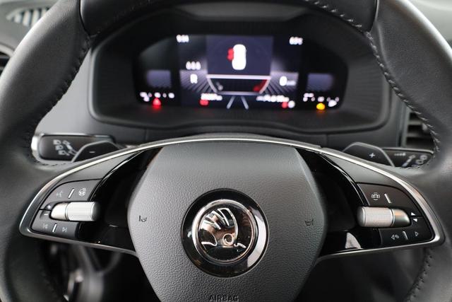 Skoda Karoq Selection 2.0 TDI DSG Selection, AHK, LED, Kamera, el. Klappe, 18-Zoll 