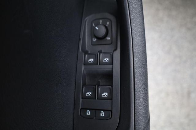 Skoda Karoq Selection 2.0 TDI DSG Selection, AHK, LED, Kamera, el. Klappe, 18-Zoll 