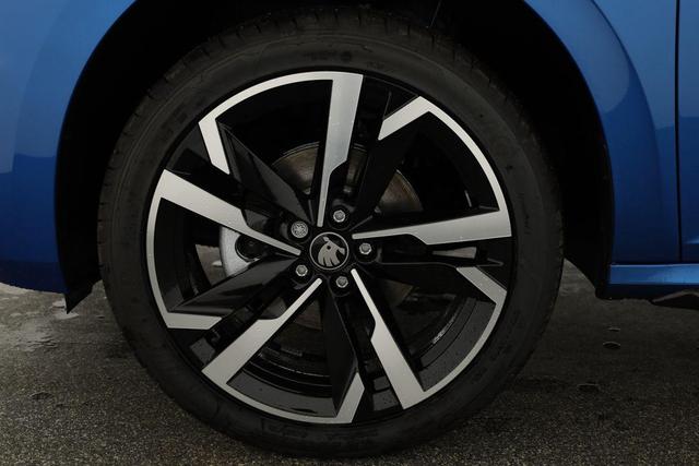 Skoda Kamiq Monte Carlo 1.0 TSI DSG Carlo, Matrix, AHK, 18-Zoll, Pano, Navi, el.Klappe, 5 J.-Garantie 
