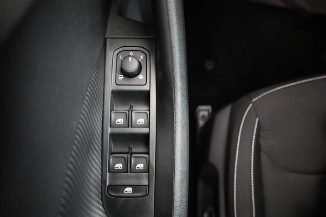 Skoda Kamiq Monte Carlo 1.0 TSI DSG Carlo, Matrix, AHK, 18-Zoll, Pano, Navi, el.Klappe, 5 J.-Garantie 