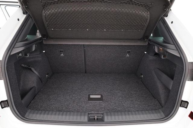 Skoda Kamiq Monte Carlo 1.0 TSI DSG Carlo, Matrix, AHK, 18-Zoll, Pano, Navi, el.Klappe, 5 J.-Garantie 