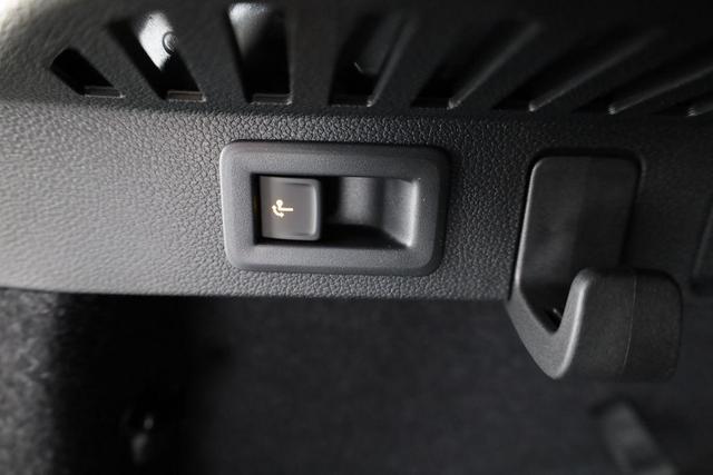 Skoda Kamiq Monte Carlo 1.0 TSI DSG Carlo, Matrix, AHK, 18-Zoll, Pano, Navi, el.Klappe, 5 J.-Garantie 