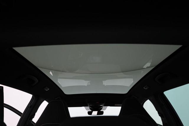 Skoda Kamiq Monte Carlo 1.0 TSI DSG Carlo, Matrix, AHK, 18-Zoll, Pano, Navi, el.Klappe, 5 J.-Garantie 