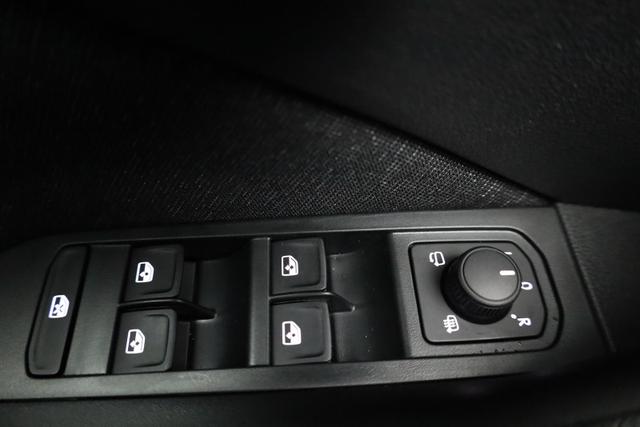 Skoda Kamiq Selection 1.0 TSI DSG Selection, LED, Kamera, ACC, Side, Winter 