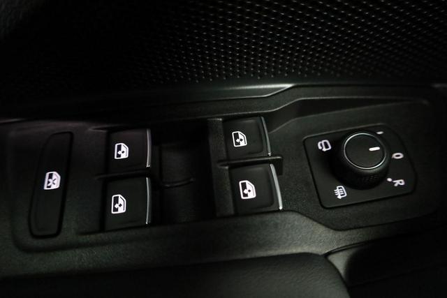 Volkswagen Tiguan 2.0 TSI 195 kW 4Motion R-Line DSG 4M Black Style, AHK, IQ.Light, 20-Zoll, Navi, Side, AreaView, Winter, sofort 