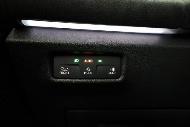 Volkswagen Tiguan 2.0 TDI 142 kW 4Motion R-Line DSG 4M Black, 20-Zoll, Pano, Leder, IQ.Light, AHK, Navi, Side, AreaView, Winter 