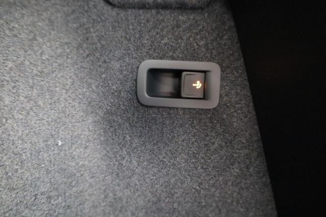 Cupra Ateca Basis 4Drive 2.0 TSI DSG 4Drive, AHK, Navi, el. Klappe, Parklenk, Side, 5 J.-Garantie 