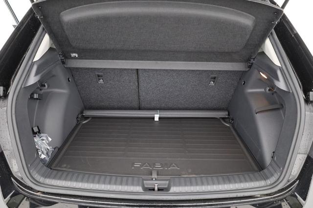 Skoda Fabia Selection 1.0 TSI Selection, LED, Winter, App-Connect, Ladeboden, sofort 